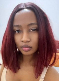 Joy - escort in Riyadh Photo 2 of 3