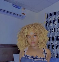 Joy - escort in Ajmān