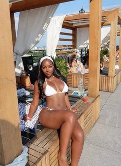 Joy - puta in Guangzhou Photo 3 of 9