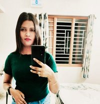 Joya independent cam show and real meet - escort in Bangalore