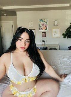 Joyce - puta in Oldham Photo 2 of 4