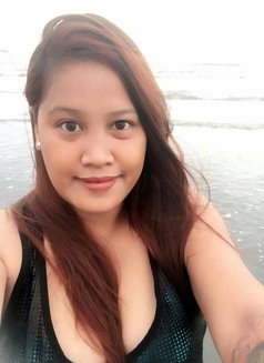 Joyce Hamilton - adult performer in Manila Photo 1 of 3