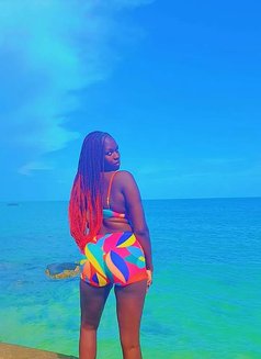 Joyce - escort in Phuket Photo 5 of 11