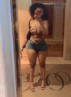 Joyce, Round Boobs Curvy Queen - escort in Pattaya Photo 2 of 4