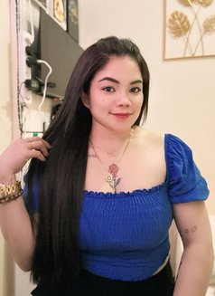 Joyleen - escort in Dubai Photo 3 of 5