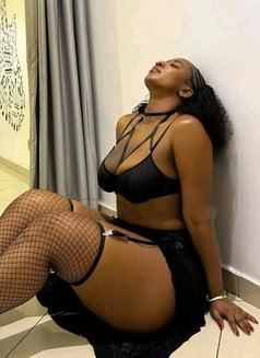 Joyline - escort in Dubai Photo 2 of 4