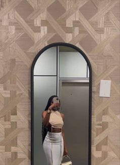 Joyy Daniel - escort in Nairobi Photo 2 of 2