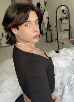 Jozianeجوزيان - Transsexual escort in Riyadh Photo 4 of 7