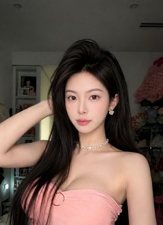 Ju ly - escort in Dubai Photo 8 of 8