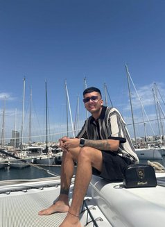 Juan Felipe New a Malta - Acompañantes masculino in Malta Photo 8 of 9