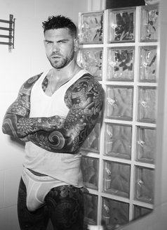 Juan Lucho - Male escort in Barcelona Photo 3 of 8
