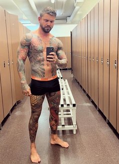 Juan Lucho - Male escort in Dubai Photo 7 of 26