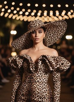 Frawla - puta in Erbil Photo 8 of 12