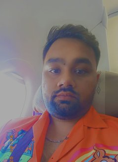 Juderazario - Male escort in Phnom Penh Photo 2 of 3