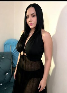 Mona New lady - adult performer in Muscat Photo 2 of 4