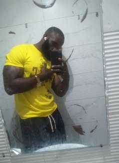 Juggernaut - Acompañantes masculino in Dubai Photo 11 of 11