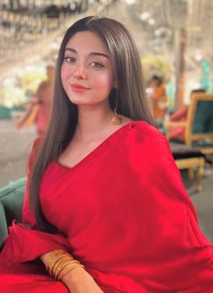 Jugni - An Unapologetically Fierce - Acompañante in Abu Dhabi Photo 2 of 3