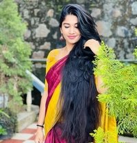 Juhi - puta in Chennai