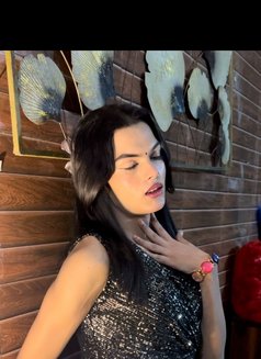 Juhi Khan - Transsexual escort in Gurgaon Photo 3 of 8