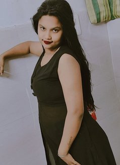 Juhi Sharma Independent - Intérprete de adultos in Gurgaon Photo 2 of 4