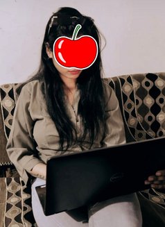 Juhi Vip Independent Models Full Service - puta in Pune Photo 2 of 2