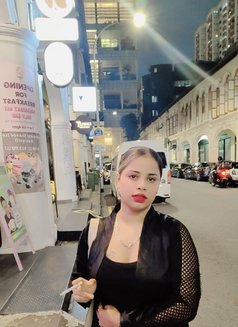 Jui Sharma - puta in Doha Photo 5 of 6