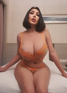Juicy Aliyah69 - Transsexual escort in Singapore Photo 10 of 10