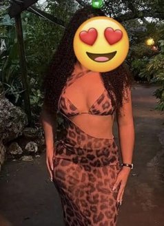 Juicy anal - escort in Lagos, Nigeria Photo 3 of 5