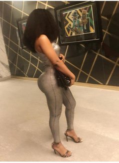 Benita - escort in Abidjan Photo 2 of 5