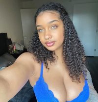 Juicy - escort in Kuwait