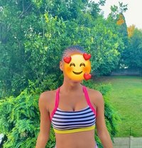 Juicy Emma Bouncy Lollipop Booty - puta in Hyderabad