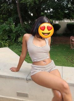 Juicy Emma cumshow luscious booty - escort in Hyderabad Photo 4 of 7