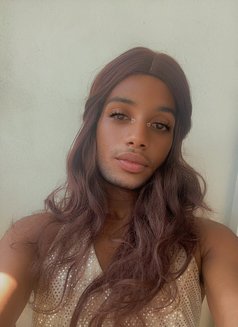Juicy Lips - Transsexual escort in Mombasa Photo 1 of 3