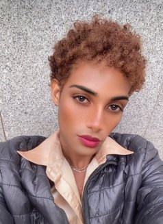 Juicy Lips - Acompañantes transexual in Nairobi Photo 3 of 3