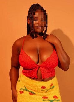 Juicy Melons Horny Sexy Wet Pussy Amira - puta in Bangalore Photo 3 of 3