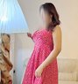 Juicy Milf with a Bollywood Actress Face - puta in Colombo Photo 17 of 18