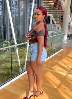 Juicy Mimi - puta in Muscat Photo 1 of 5