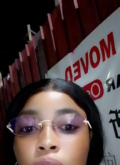 Juicy Mimi - puta in Muscat Photo 2 of 5