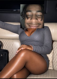 Juicy - masseuse in Enugu Photo 2 of 4