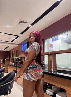 Juicy - masseuse in Lagos, Nigeria Photo 1 of 5