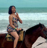 Juicy - escort in Noida