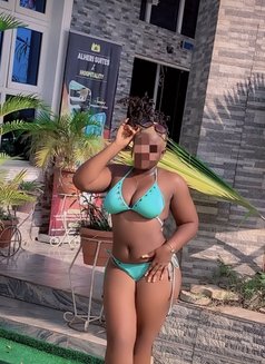 Juicy P - puta in Lagos, Nigeria Photo 3 of 3