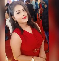 Juicy Pussy Girl Staying Alone in Pune - puta in Pune Photo 1 of 1