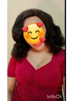 Juicy Sarah papaya Boobs From Gurgaon - puta in Gurgaon Photo 2 of 4