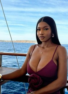 Juicy Soft Ass Horny Girl Chichi - escort in Mumbai Photo 2 of 6