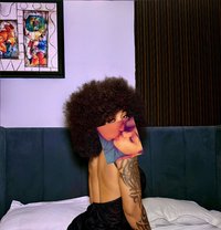 Tallia - puta in Chennai