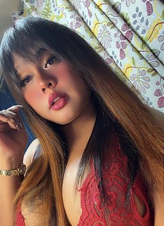 JuicyBABE trans - Transsexual escort in Manila Photo 8 of 9