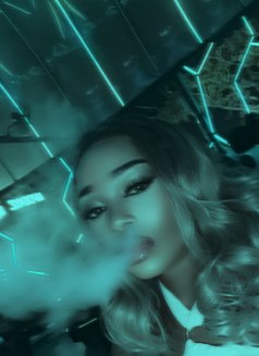 Juicybae - escort in Accra Photo 2 of 6