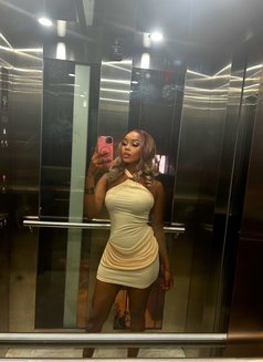 Juicybae - escort in Accra Photo 6 of 6
