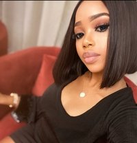 Juicybae - escort in Accra